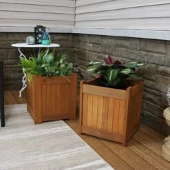 Sunnydaze Decor Sunnydaze Outside Meranti Wood Outdoor Planter Box With Teak Oil Finish For Garden, Porch And Patio - 16" Square