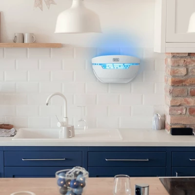 Black & Decker BLACK+DECKER Indoor Bug Blue Trap Sconce 4 Black & Decker BLACK+DECKER Indoor Bug Blue Trap Sconce - Image 4