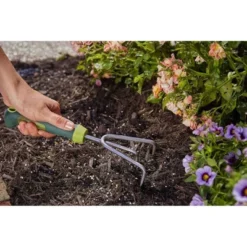 Miracle-Gro Shake 'N Feed All Purpose Continuous Release Plant Food 4.5lb -Sunnydaze Decor Store GUEST 324fd71c 3a23 437d 9bd4 eda80ee8ba02