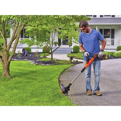 Black & Decker LST522 20V MAX Lithium-Ion 2-Speed 12 In. Cordless String Trimmer/Edger Kit (2.5 Ah) 3 Black & Decker LST522 20V MAX Lithium-Ion 2-Speed 12 In. Cordless String Trimmer/Edger Kit (2.5 Ah) - Image 3