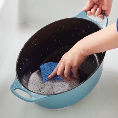 Rachael Ray Premium RUST-RESISTANT Cast Iron Dutch Oven 6.5qt Agave Blue 2 Rachael Ray Premium RUST-RESISTANT Cast Iron Dutch Oven 6.5qt Agave Blue - Image 2