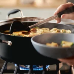 Anolon Advanced Home 7.5qt Covered Wide Stockpot Onyx -Sunnydaze Decor Store GUEST 643c24ac af92 494e 9c57 bb842faecac0