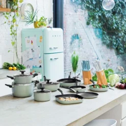 BergHOFF Sage And Slate Non-stick Aluminum Stockpot With Glass Lid -Sunnydaze Decor Store GUEST 85c02b23 4cdf 419d 923e 138e1b5be469 1