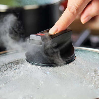 Farberware Smart Control 11.25" Covered Everything Pan With 2 Side Handles Black 4 Farberware Smart Control 11.25" Covered Everything Pan With 2 Side Handles Black - Image 4