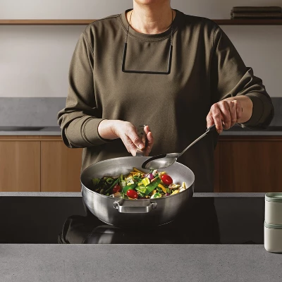 BergHOFF Graphite Recycled 18/10 Stainless Steel Wok Pan 11", 5.2qt. With Glass Lid 2 BergHOFF Graphite Recycled 18/10 Stainless Steel Wok Pan 11", 5.2qt. With Glass Lid - Image 2